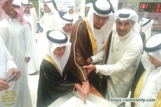 البخيتان يتلقى التهاني بتخرج ابنه