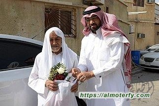 تنمية العمران تعايد بكبار السن