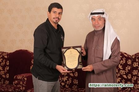  العمران الفنية تُكرِم الإعلامي ( عيسى الحبيب )