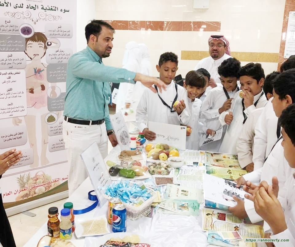 قسم التغذية بمستشفى العمران بالأحساء يحتفل بيوم الغذاء العالمي
