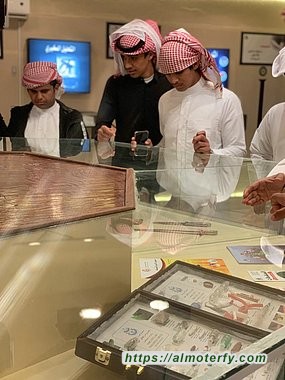 ثانوية الشيخ عبدالعزيز ابن باز تزور المعرض التوعوي بشعبة مكافحة المخدرات بالحرس الوطني بالأحساء
