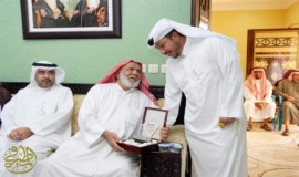 الحاج محمد عبدالمحسن الخويتم  يكرم أعضاء جمعية البربالمطيرفي 